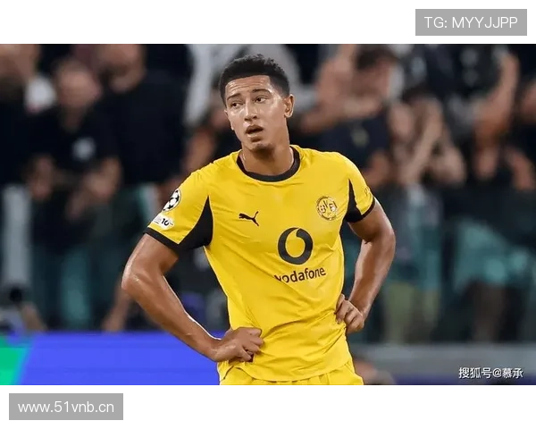 贝林厄姆昨晚上没睡好？人家赛场头发都还乱着呢，豪车倒是一辆换过一辆！